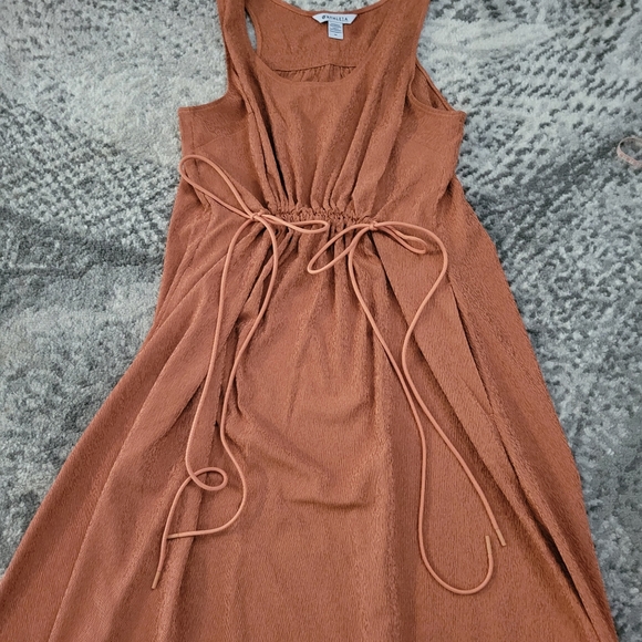 Athleta Echo Sleeveless Midi Crepe Dress NWOT Women’s Size Medium Bronze Rust - Picture 10 of 14